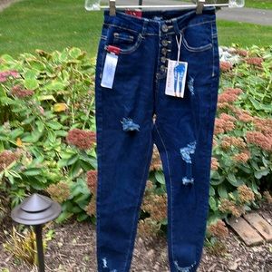Juniors size 3 Special One skinny jeans NWT women’s
